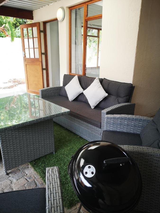 Cottage On Norwood Cape Town Exterior photo